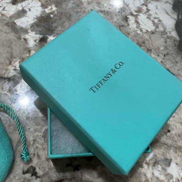 Authentic Tiffany heart tag bracelet - Picture 3 of 7